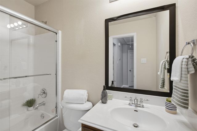 18536 Blue Pond DR, Pflugerville, TX 78660