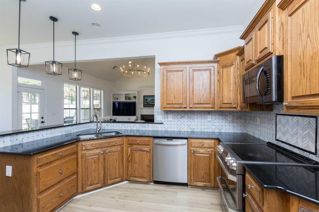 37295 St Marie Ave, Prairieville, LA 70769