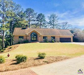 105 Plantation Cir, Kathleen, GA 31047