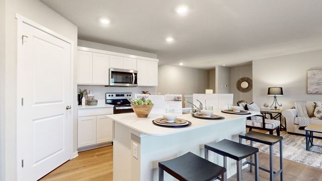 10267 NW 68th Avenue, Johnston, IA 50131