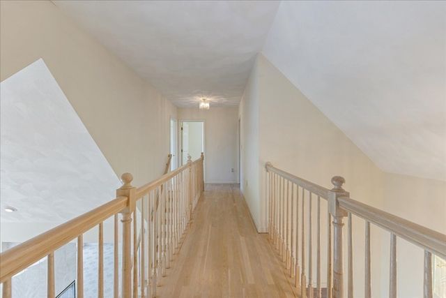 10 Valleyview Farm Rd, Haverhill, MA 01835