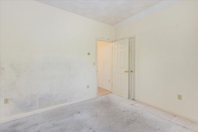 10 Valleyview Farm Rd, Haverhill, MA 01835