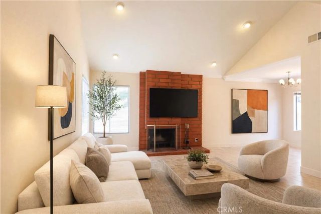 2533 S Townsend, Santa Ana, CA 92704