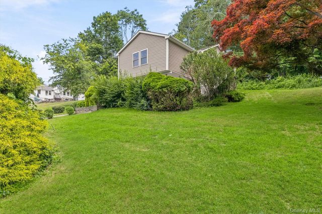 4 Narcissus Drive, Mahopac, NY 10541