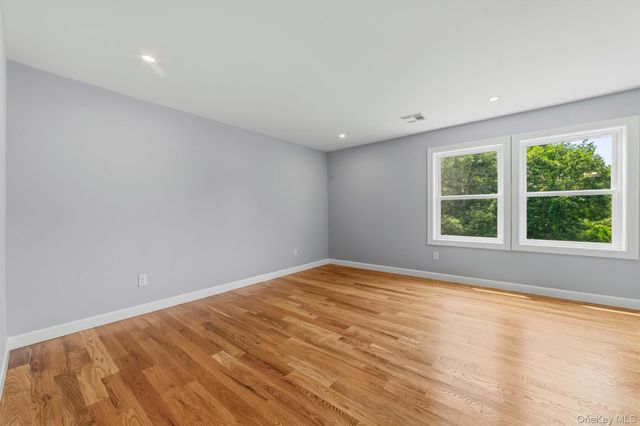4 Narcissus Drive, Mahopac, NY 10541