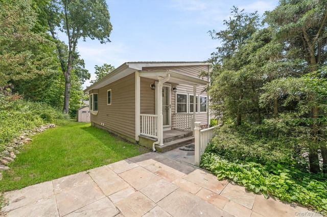 4 Narcissus Drive, Mahopac, NY 10541