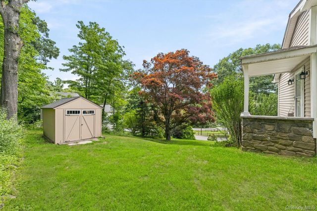 4 Narcissus Drive, Mahopac, NY 10541
