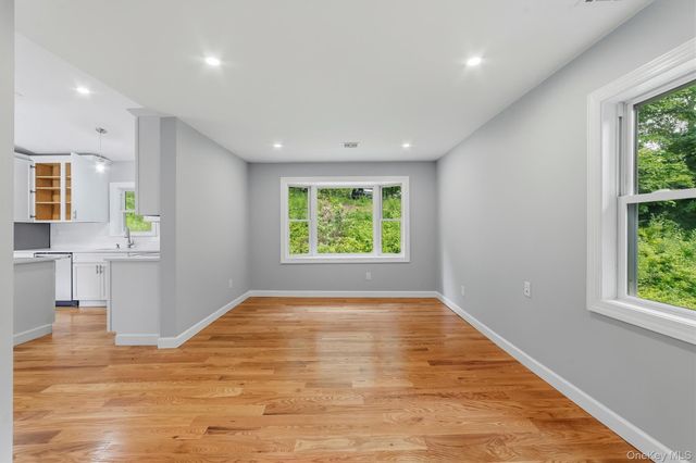 4 Narcissus Drive, Mahopac, NY 10541