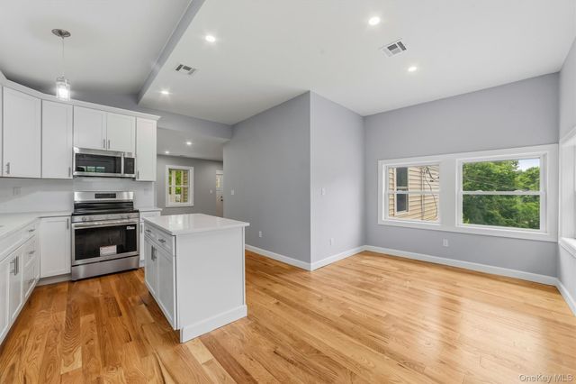 4 Narcissus Drive, Mahopac, NY 10541