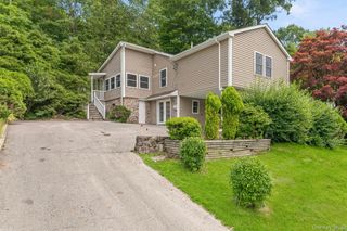 4 Narcissus Drive, Mahopac, NY 10541
