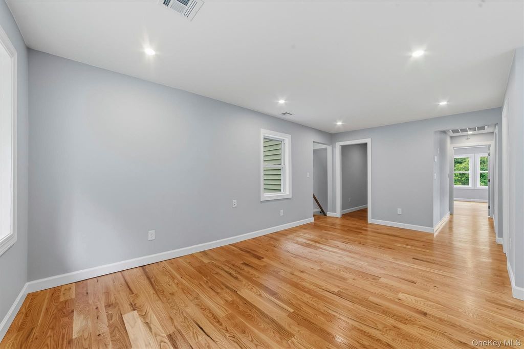 4 Narcissus Drive, Mahopac, NY 10541 — photo 5