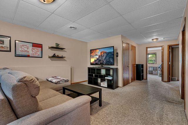 737 4th Street N, Sartell, MN 56377