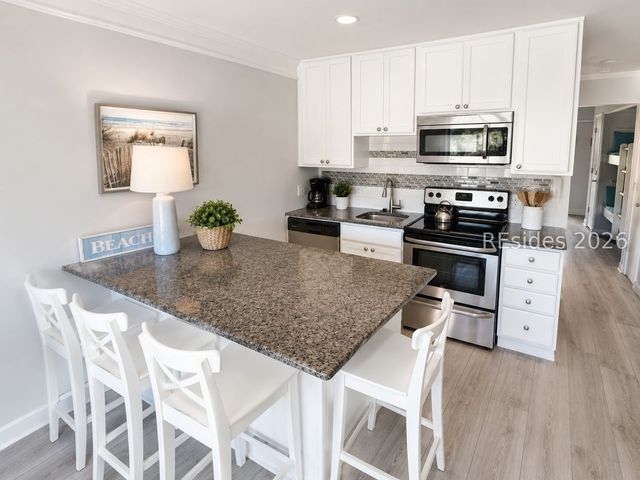 40 Folly Field Rd Apt A145, Hilton Head Island, SC 29928
