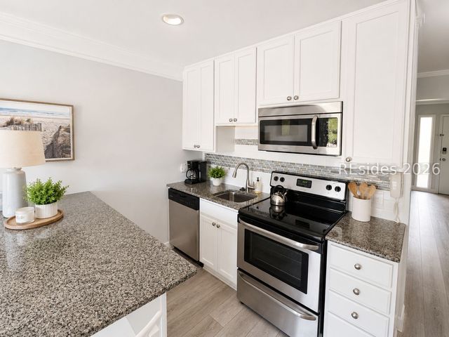 40 Folly Field Rd Apt A145, Hilton Head Island, SC 29928