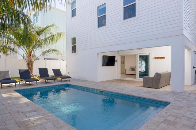 110 7th Street, St Augustine Beach, FL 32080