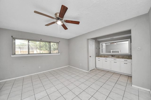 15103 Weil Place, Houston, TX 77060