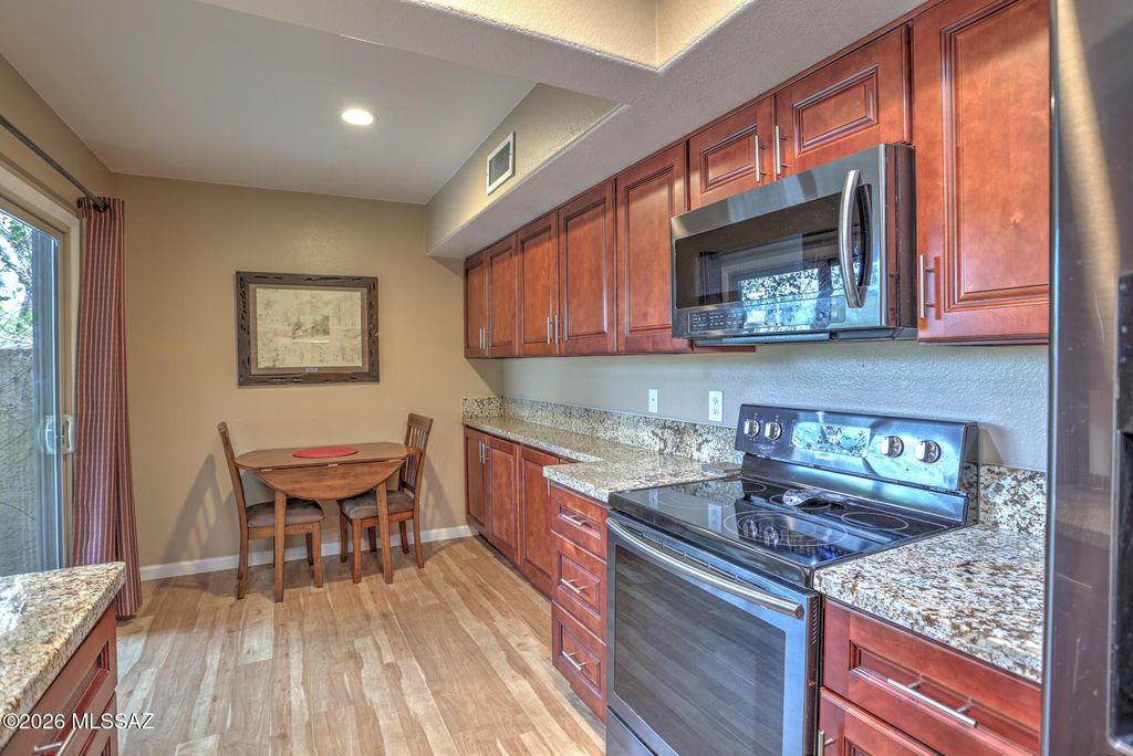 Image 10 of property listing at 6978 E Rivercrest Road, Tucson, AZ 85750