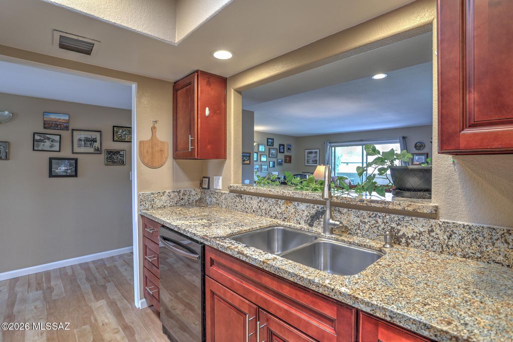 Image 11 of property listing at 6978 E Rivercrest Road, Tucson, AZ 85750
