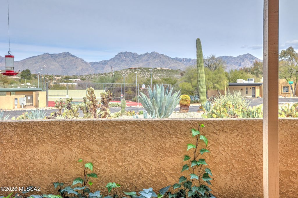 Image 14 of property listing at 6978 E Rivercrest Road, Tucson, AZ 85750