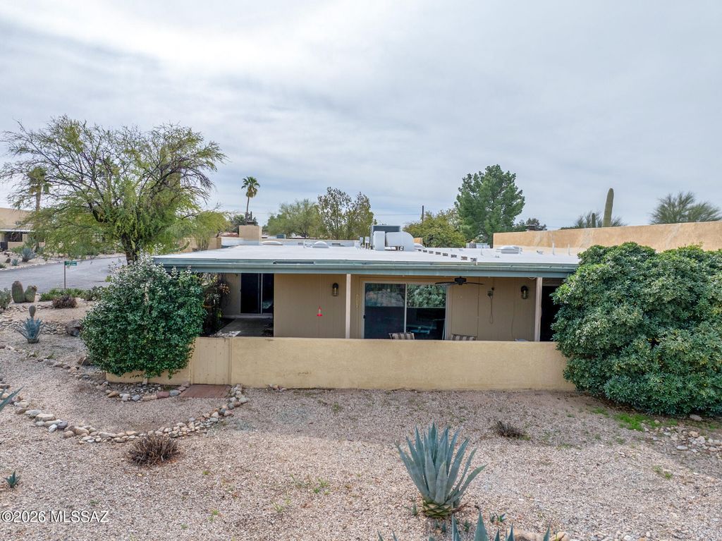Image 27 of property listing at 6978 E Rivercrest Road, Tucson, AZ 85750