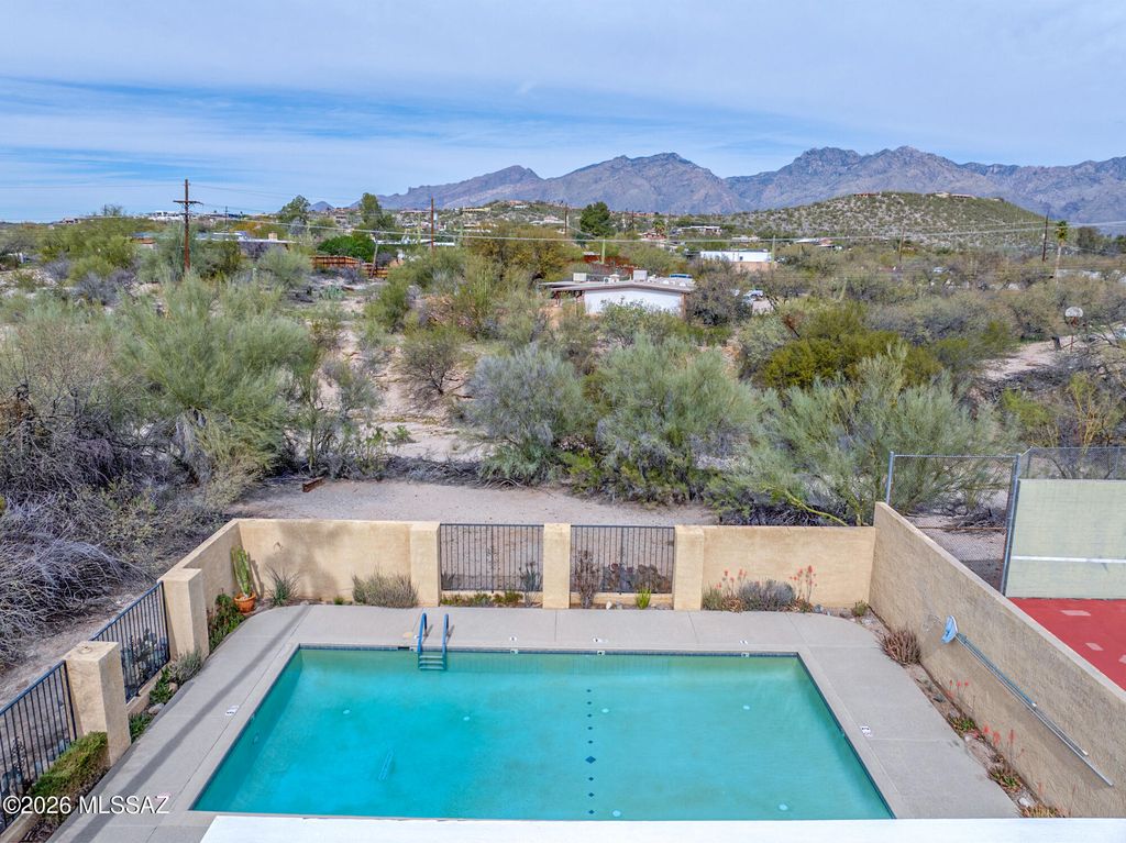 Image 3 of property listing at 6978 E Rivercrest Road, Tucson, AZ 85750