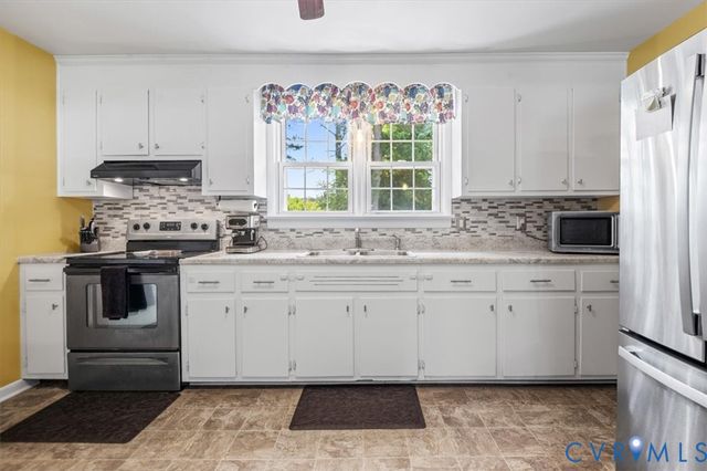 16108 Edgewood Dr, Chester, VA 23831