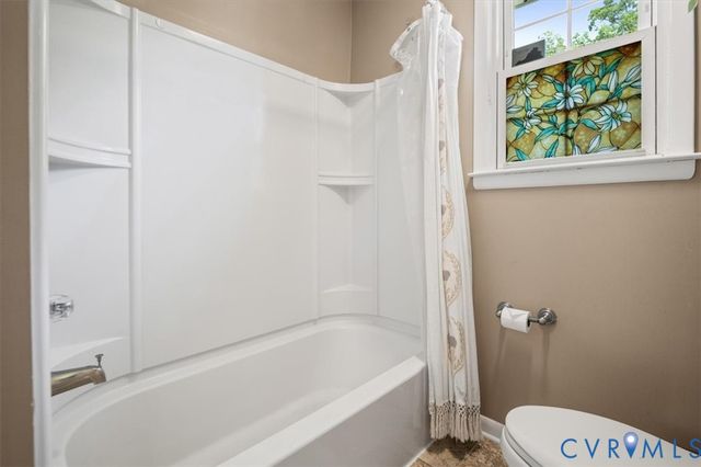 16108 Edgewood Dr, Chester, VA 23831
