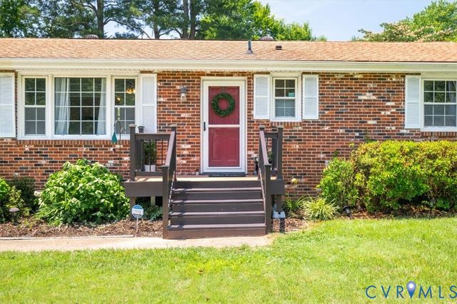 16108 Edgewood Dr, Chester, VA 23831