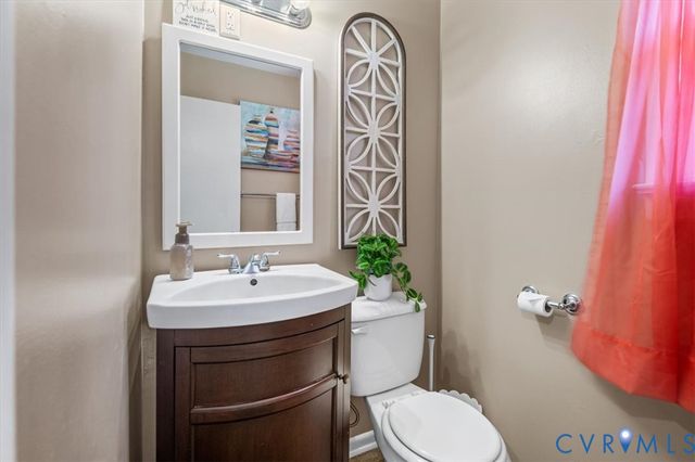 16108 Edgewood Dr, Chester, VA 23831