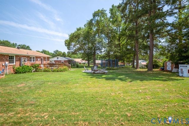 16108 Edgewood Dr, Chester, VA 23831