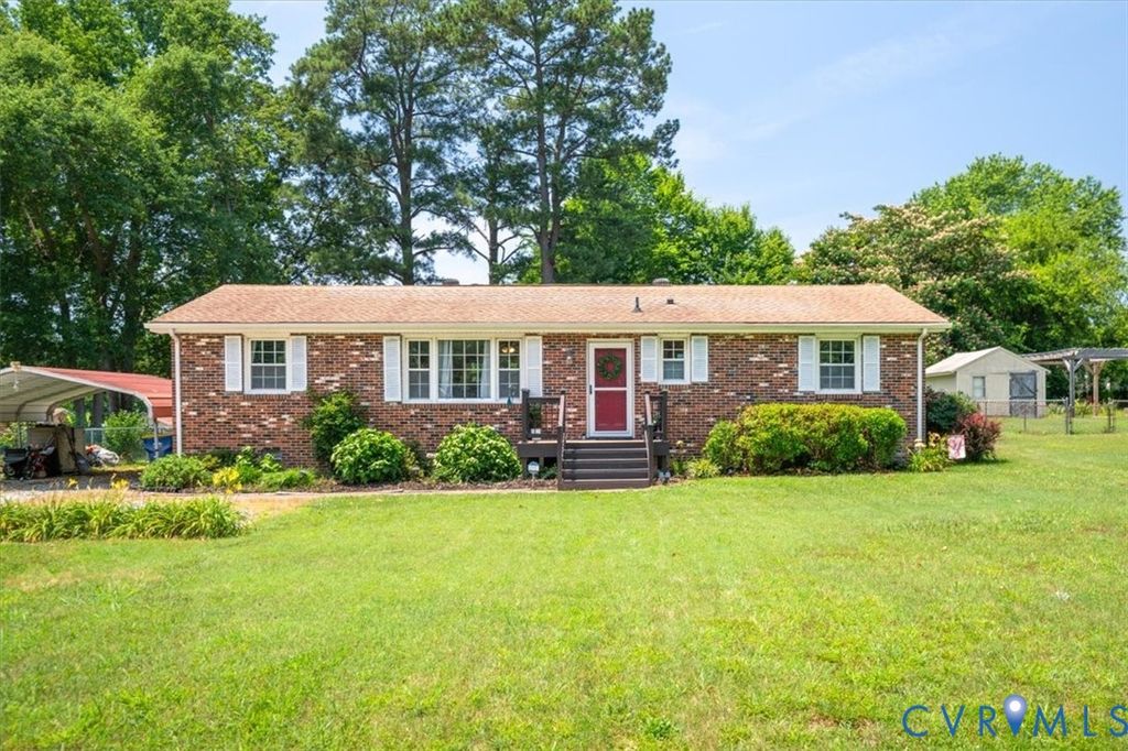 16108 Edgewood Dr, Chester, VA 23831