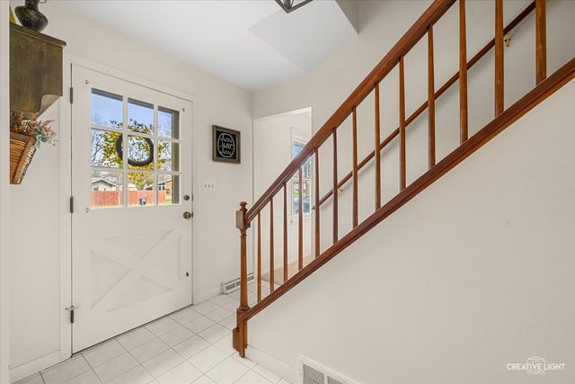 105 Wilson Place, Oswego, IL 60543