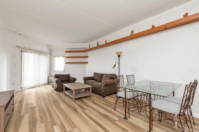 725 Miller Avenue 106, Freeport, NY 11520