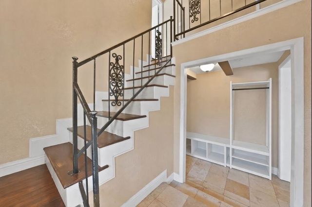 1818 Burr Oak Street, Arlington, TX 76012