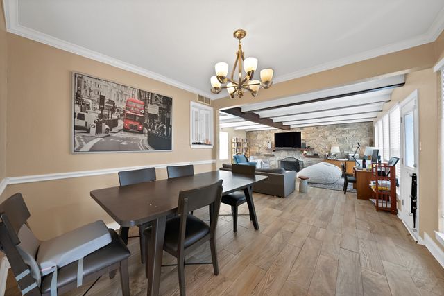 1818 Burr Oak Street, Arlington, TX 76012