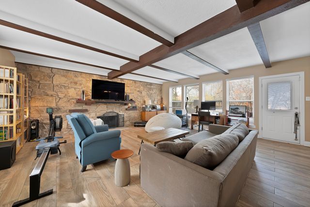 1818 Burr Oak Street, Arlington, TX 76012