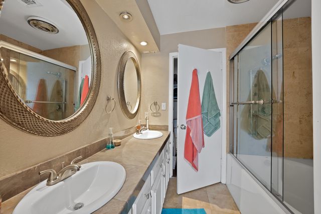 1818 Burr Oak Street, Arlington, TX 76012