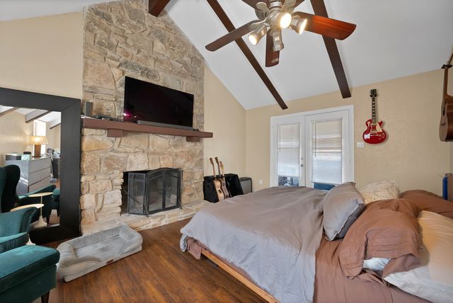 1818 Burr Oak Street, Arlington, TX 76012