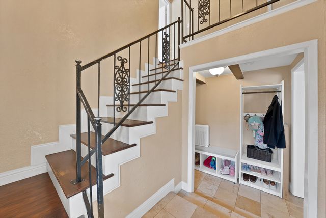 1818 Burr Oak Street, Arlington, TX 76012