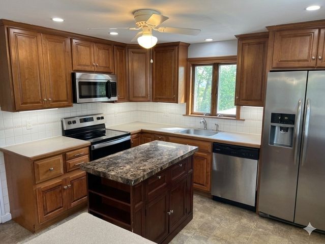 196 North Street, Foxboro, MA 02035
