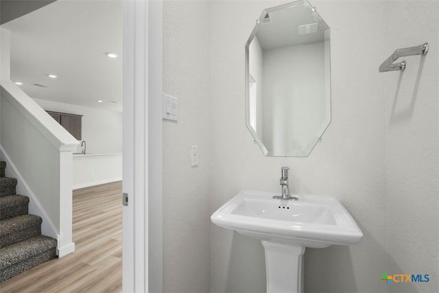 1350 Athan Drive, Belton, TX 76513