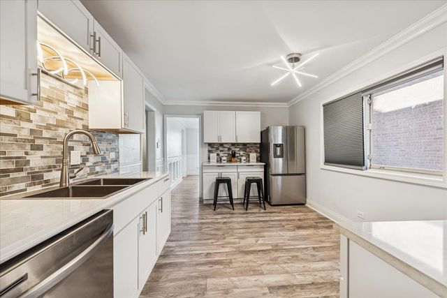 14633 Parkside Drive, Dolton, IL 60419