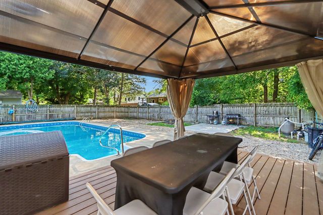 1323 Coolidge Avenue, Kalamazoo Twp, MI 49006