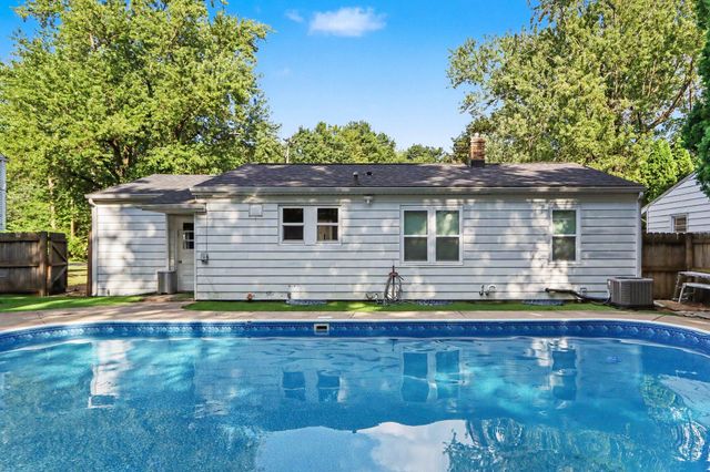 1323 Coolidge Avenue, Kalamazoo Twp, MI 49006