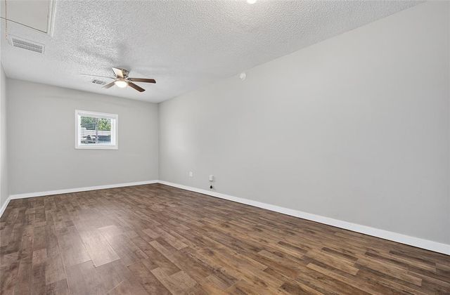 901 SW 3rd Street, Moore, OK 73160