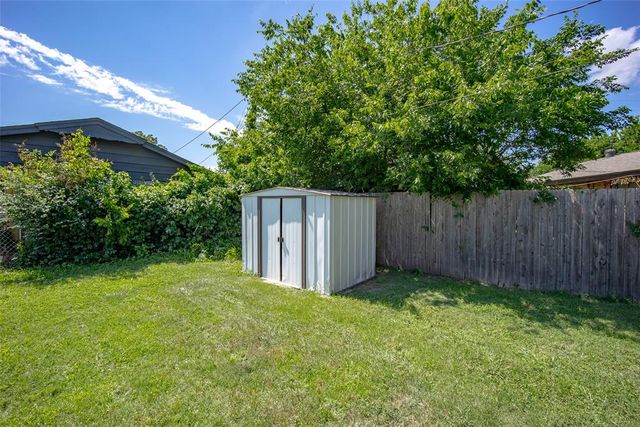 901 SW 3rd Street, Moore, OK 73160