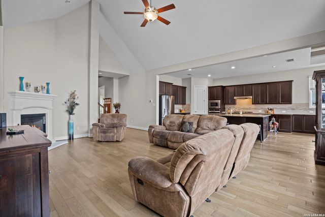 6914 Hallie Hill, Schertz, TX 78154