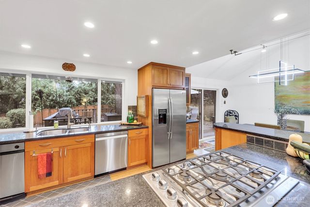 2212 186th Avenue NE, Redmond, WA 98052