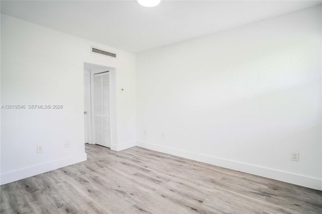 1950 NW 2nd Ct 9, Miami, FL 33136