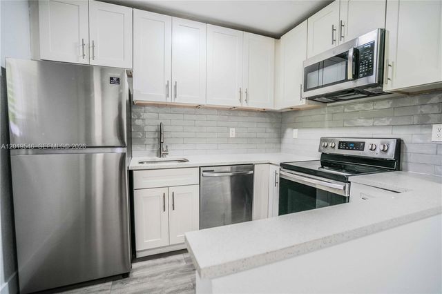 1950 NW 2nd Ct 9, Miami, FL 33136
